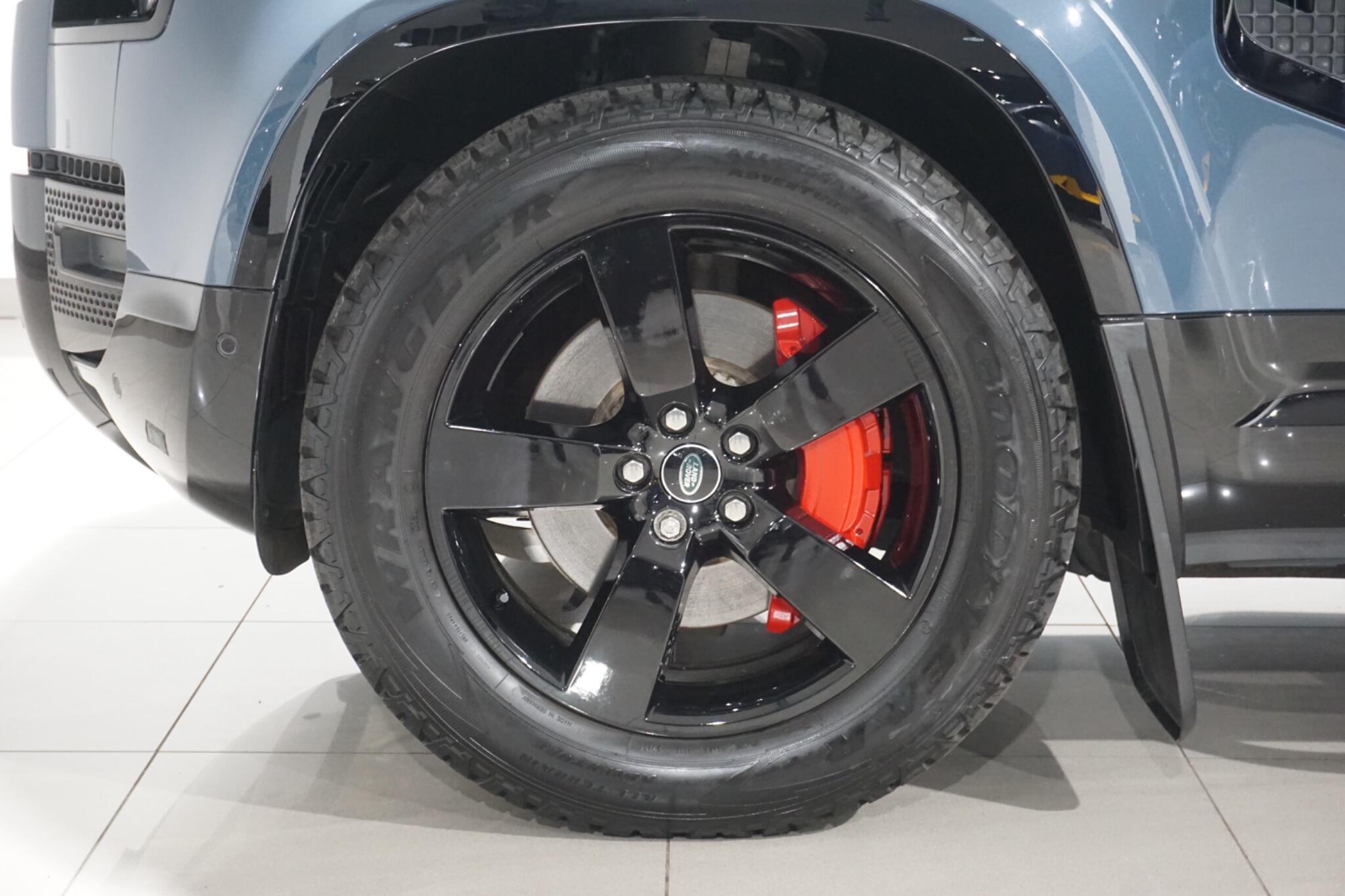 Land Rover Defender 110 2.0 P400e 15.4kWh X-Dynamic HSE SUV 5dr Petrol Plug-in Hybrid Auto 4WD Euro 6 (s/s) (404 ps)